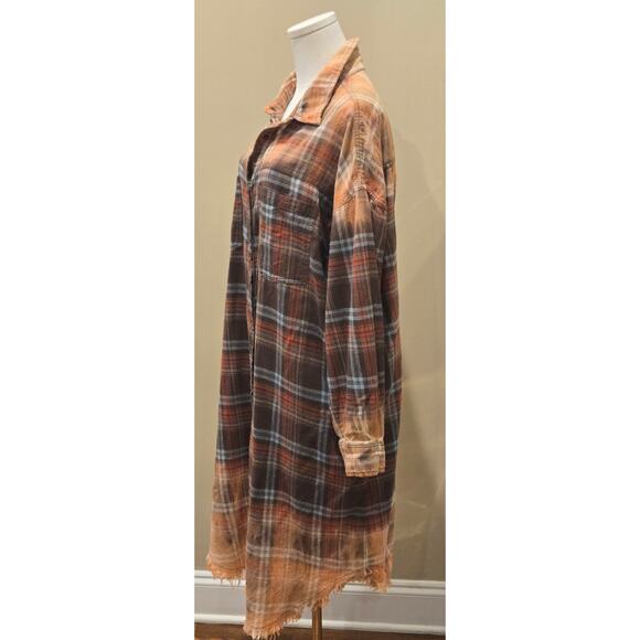 Oli & Hali Maxi Mineral Washed Bleach Plaid Cotton Shacket Medium - Picture 5 of 11